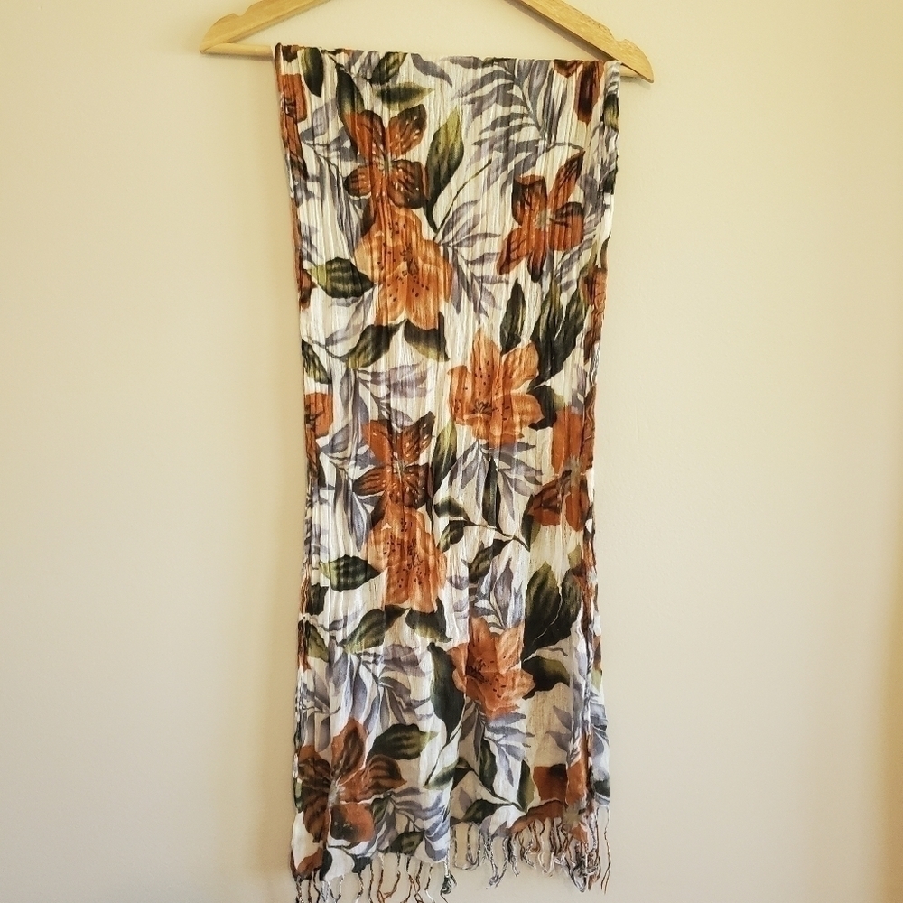 FLOWER Scarf - Picture 3 of 3